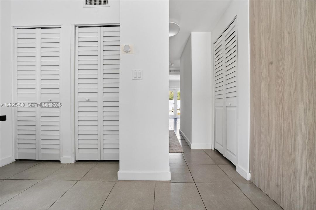 : $550,000 (2 beds, 2 baths, 1080 Square Feet)