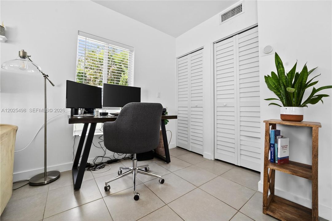 : $550,000 (2 beds, 2 baths, 1080 Square Feet)