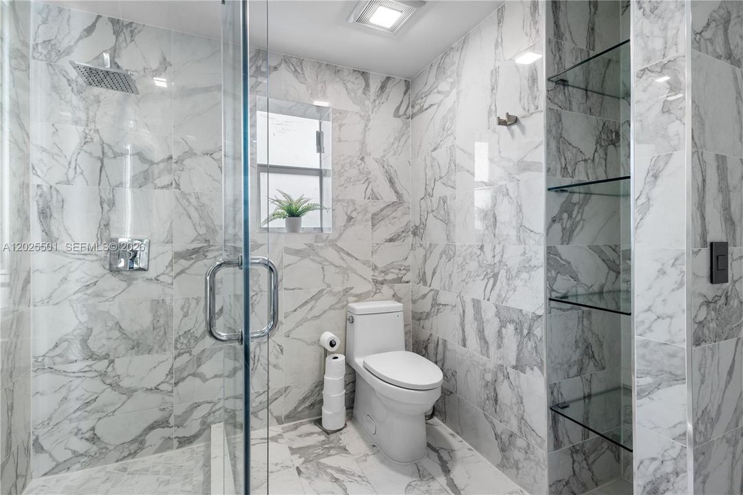 En Renta: $14,900 (3 camas, 3 baños, 3242 Pies cuadrados)