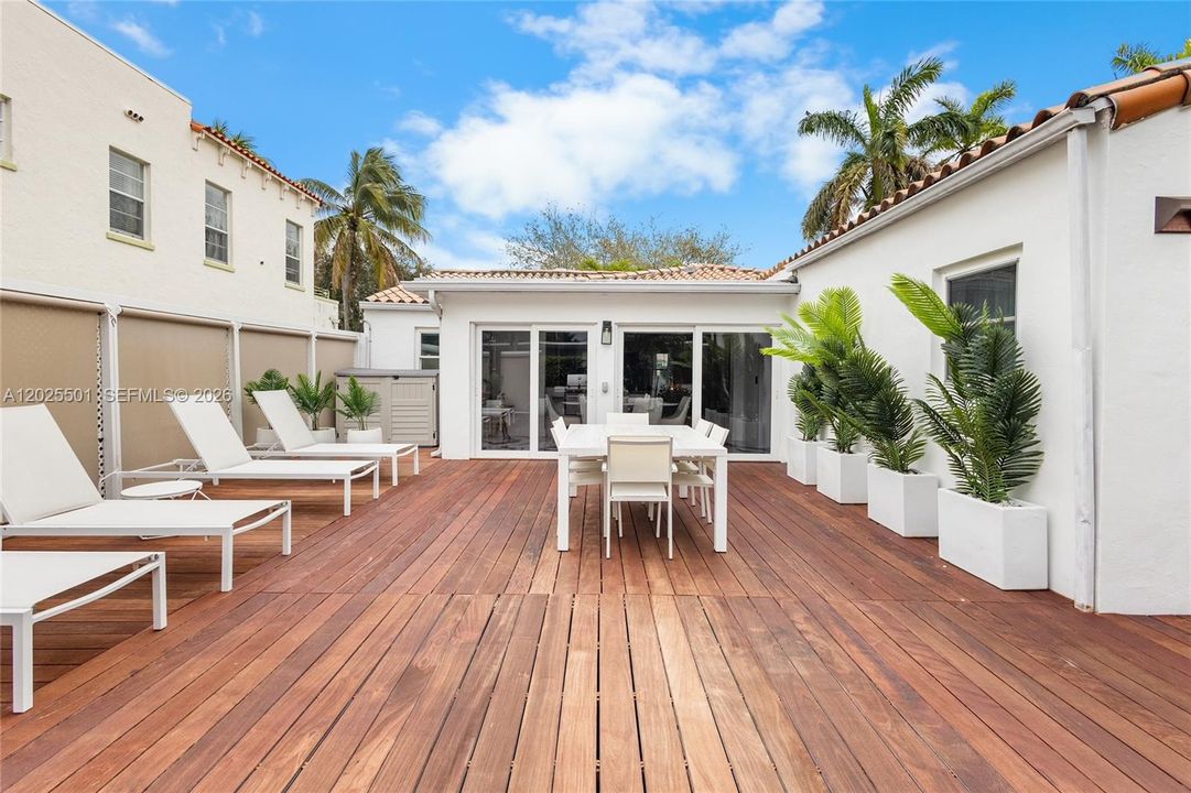 En Renta: $14,900 (3 camas, 3 baños, 3242 Pies cuadrados)