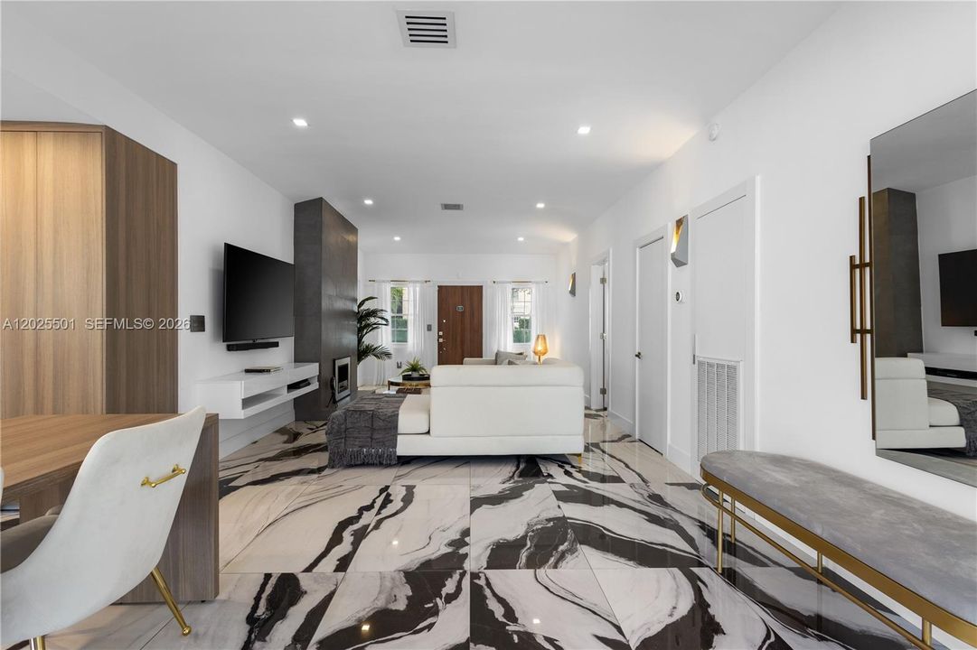 En Renta: $14,900 (3 camas, 3 baños, 3242 Pies cuadrados)