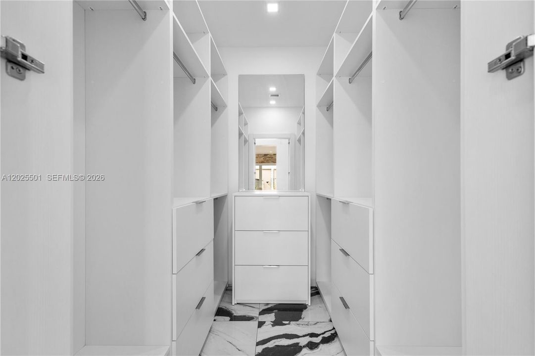 En Renta: $14,900 (3 camas, 3 baños, 3242 Pies cuadrados)