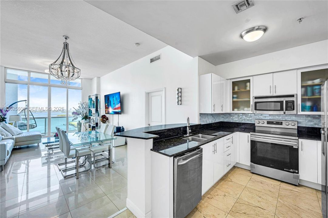 For Rent: $4,500 (2 beds, 2 baths, 1223 Square Feet)