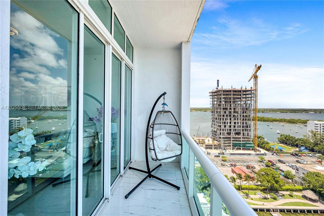 For Rent: $4,500 (2 beds, 2 baths, 1223 Square Feet)