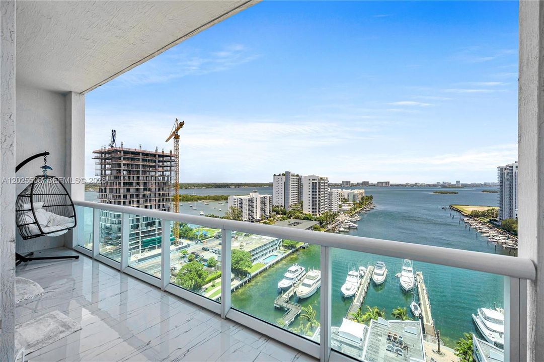 For Rent: $4,500 (2 beds, 2 baths, 1223 Square Feet)