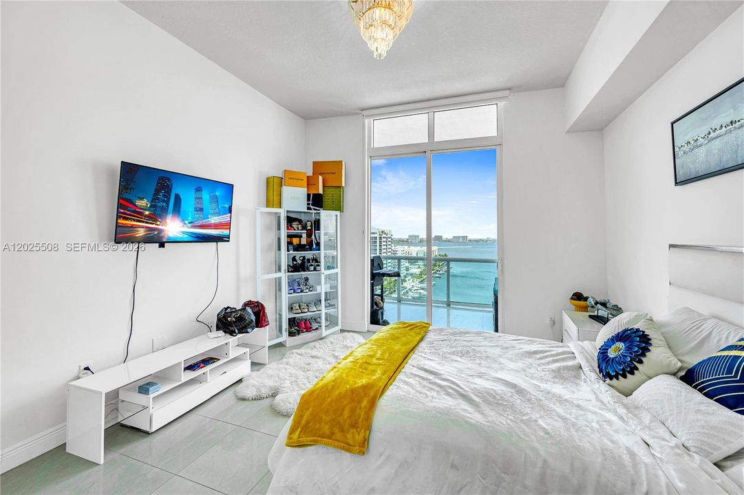 For Rent: $4,500 (2 beds, 2 baths, 1223 Square Feet)