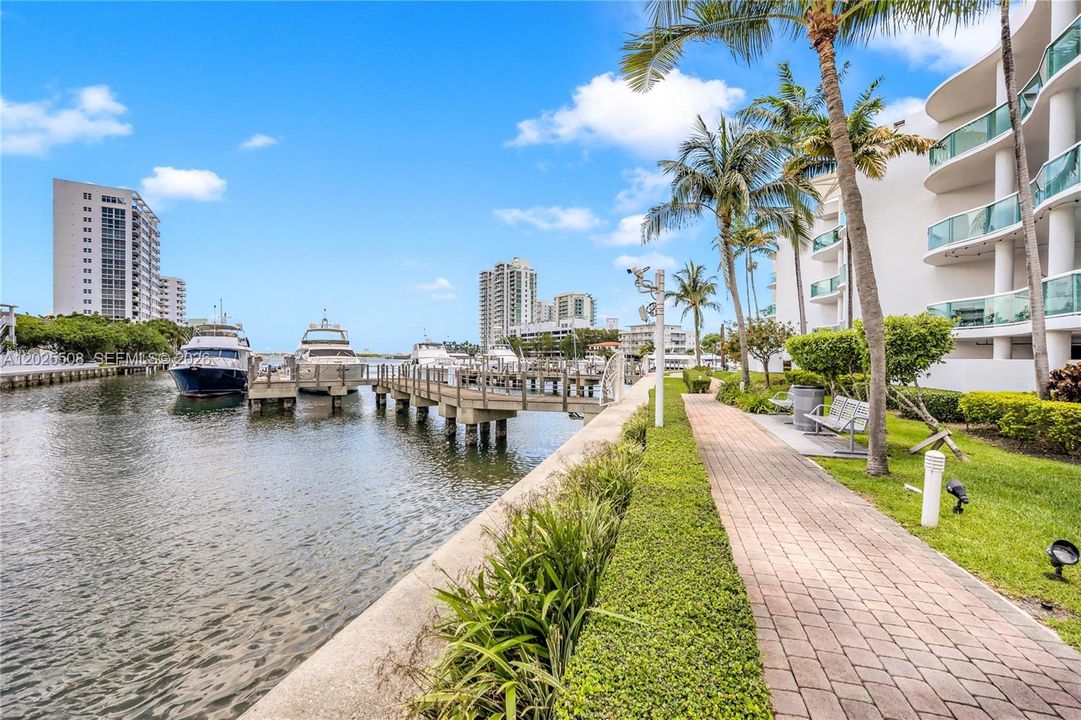 For Rent: $4,500 (2 beds, 2 baths, 1223 Square Feet)