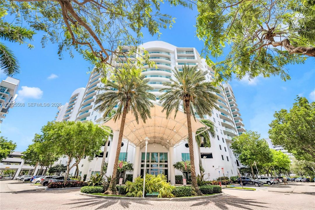 For Rent: $4,500 (2 beds, 2 baths, 1223 Square Feet)