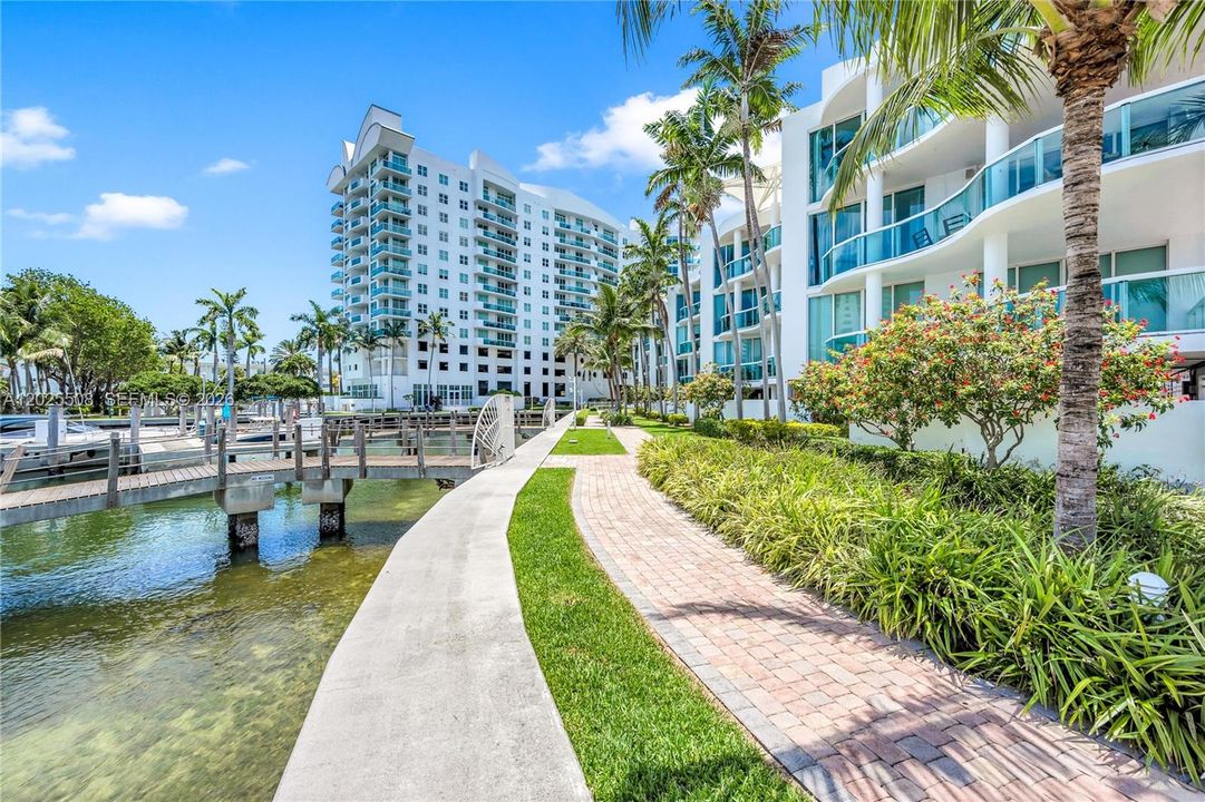 For Rent: $4,500 (2 beds, 2 baths, 1223 Square Feet)