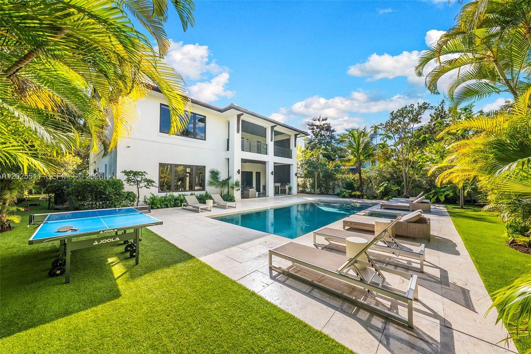 For Sale: $3,950,000 (5 beds, 5 baths, 3848 Square Feet)