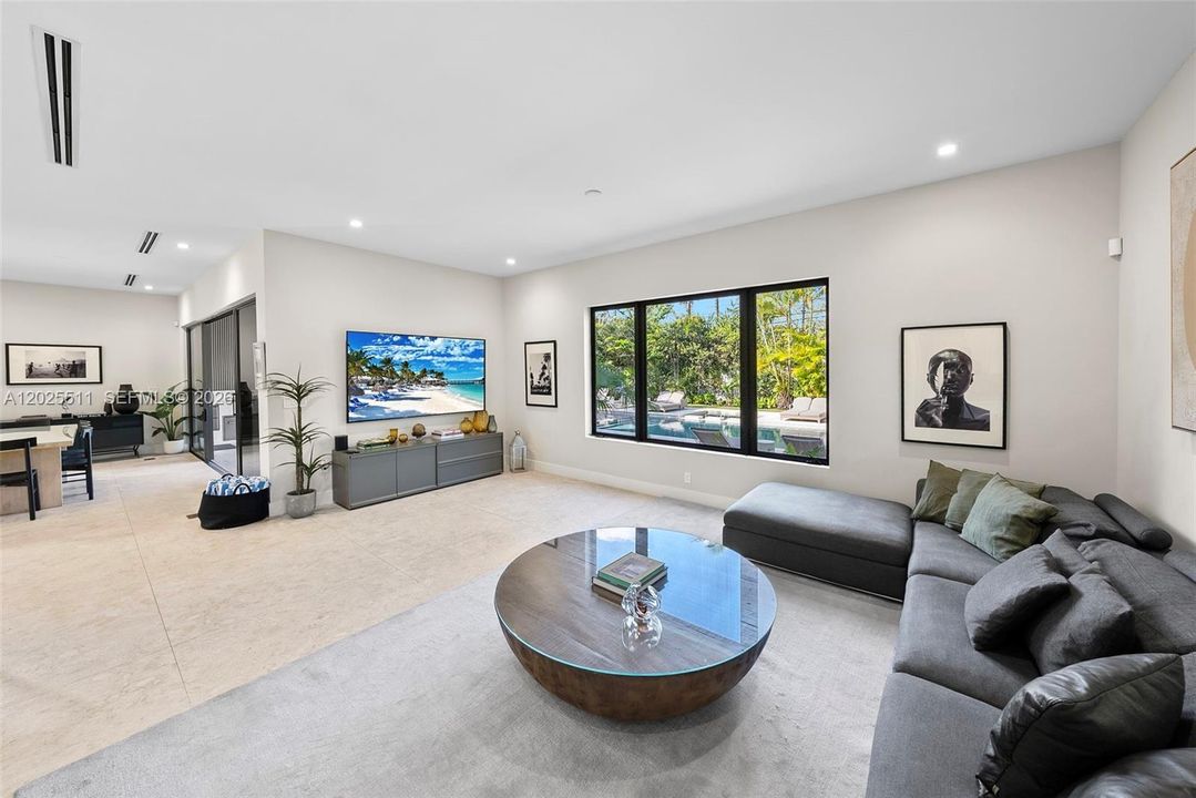 For Sale: $3,950,000 (5 beds, 5 baths, 3848 Square Feet)
