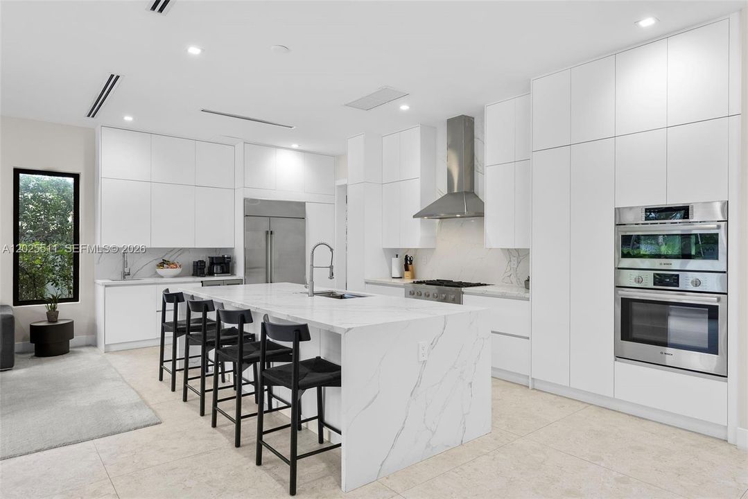 For Sale: $3,950,000 (5 beds, 5 baths, 3848 Square Feet)