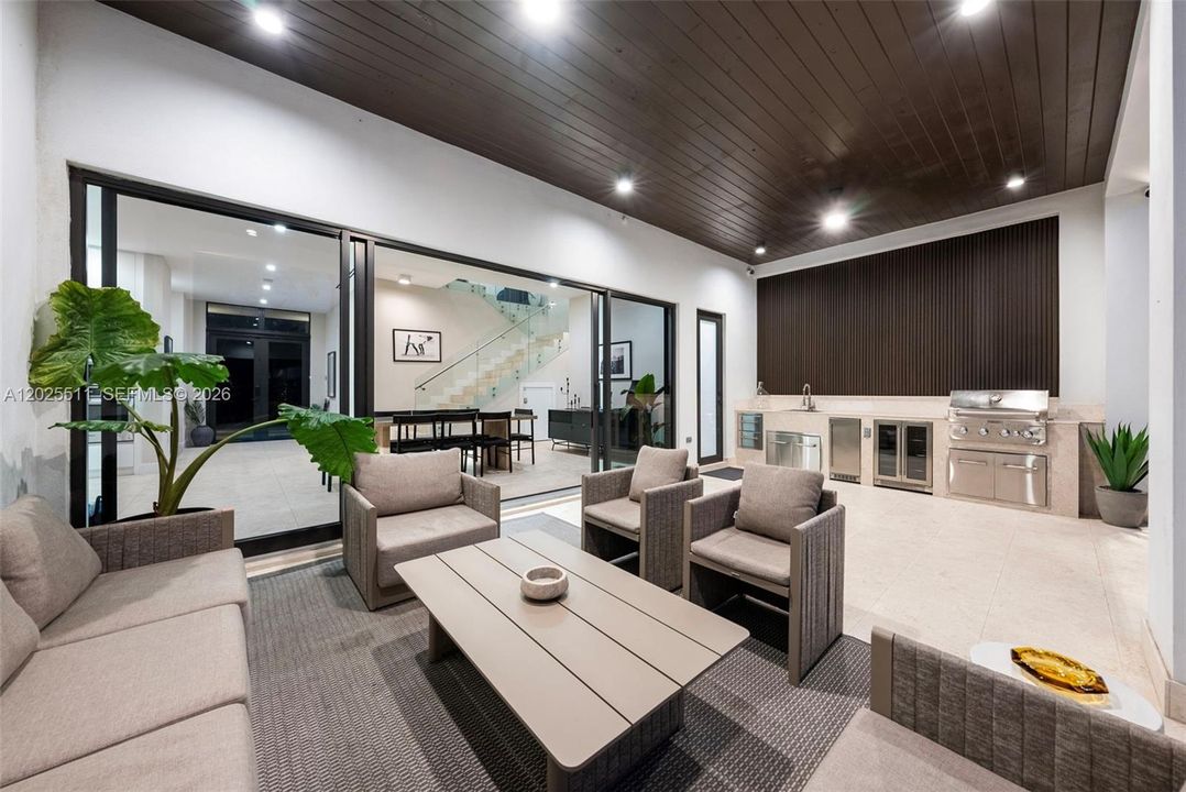 For Sale: $3,950,000 (5 beds, 5 baths, 3848 Square Feet)