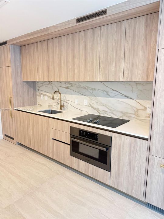 В аренду: $8,000 (2 спален, 2 ванн, 0 Квадратных фут)