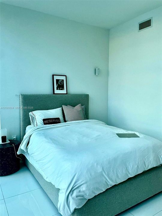 For Sale: $899,000 (2 beds, 3 baths, 1498 Square Feet)