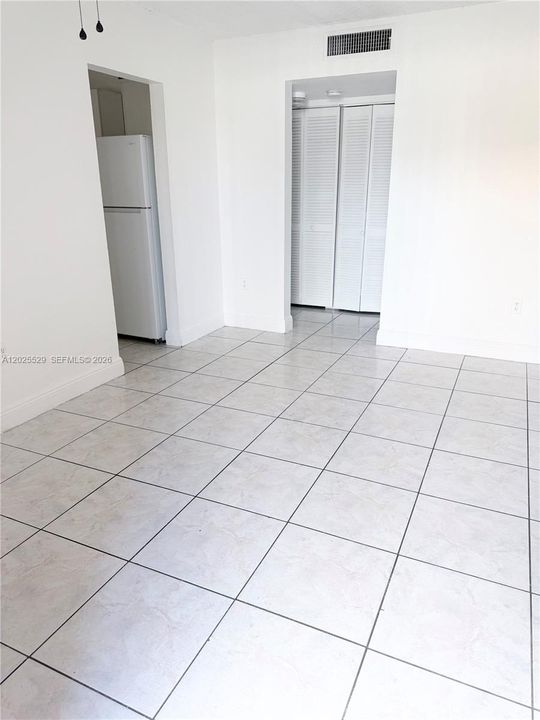 В аренду: $1,550 (1 спален, 1 ванн, 119142 Квадратных фут)