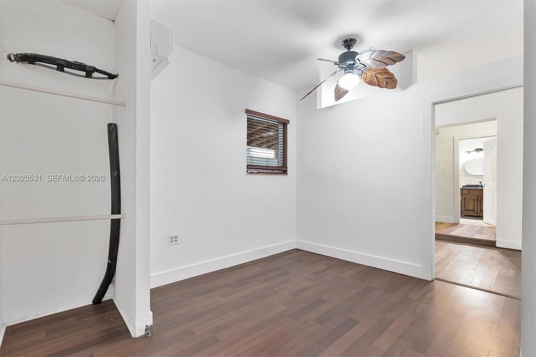 В аренду: $4,500 (3 спален, 2 ванн, 1496 Квадратных фут)