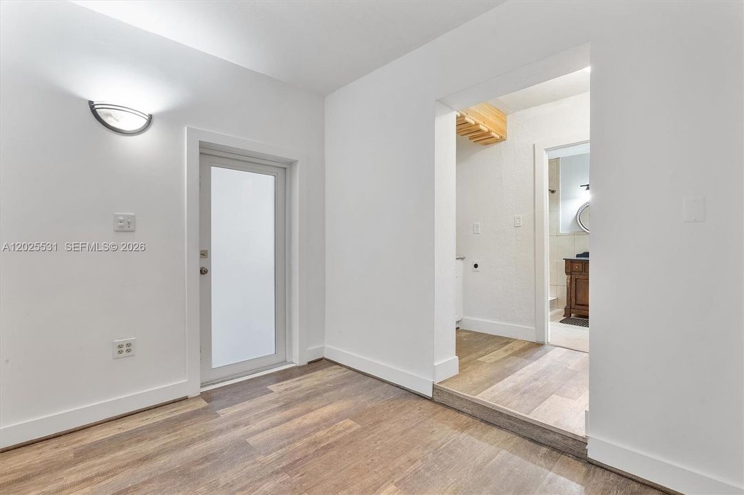 В аренду: $4,500 (3 спален, 2 ванн, 1496 Квадратных фут)