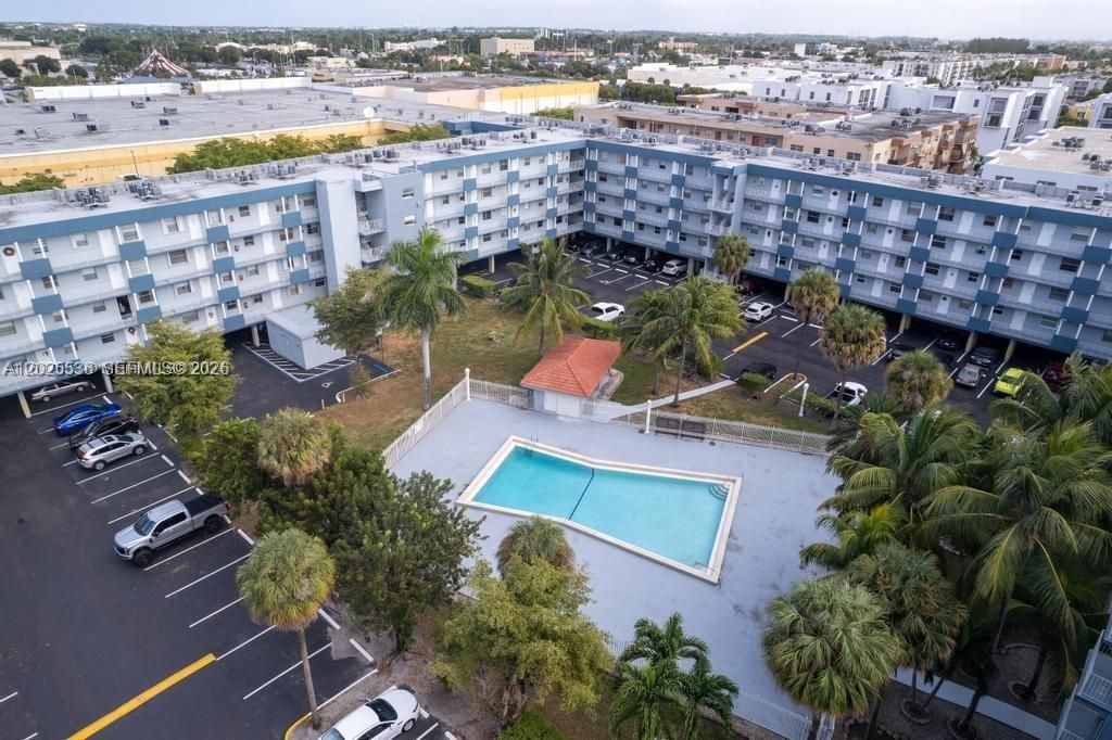 В аренду: $1,800 (1 спален, 1 ванн, 625 Квадратных фут)