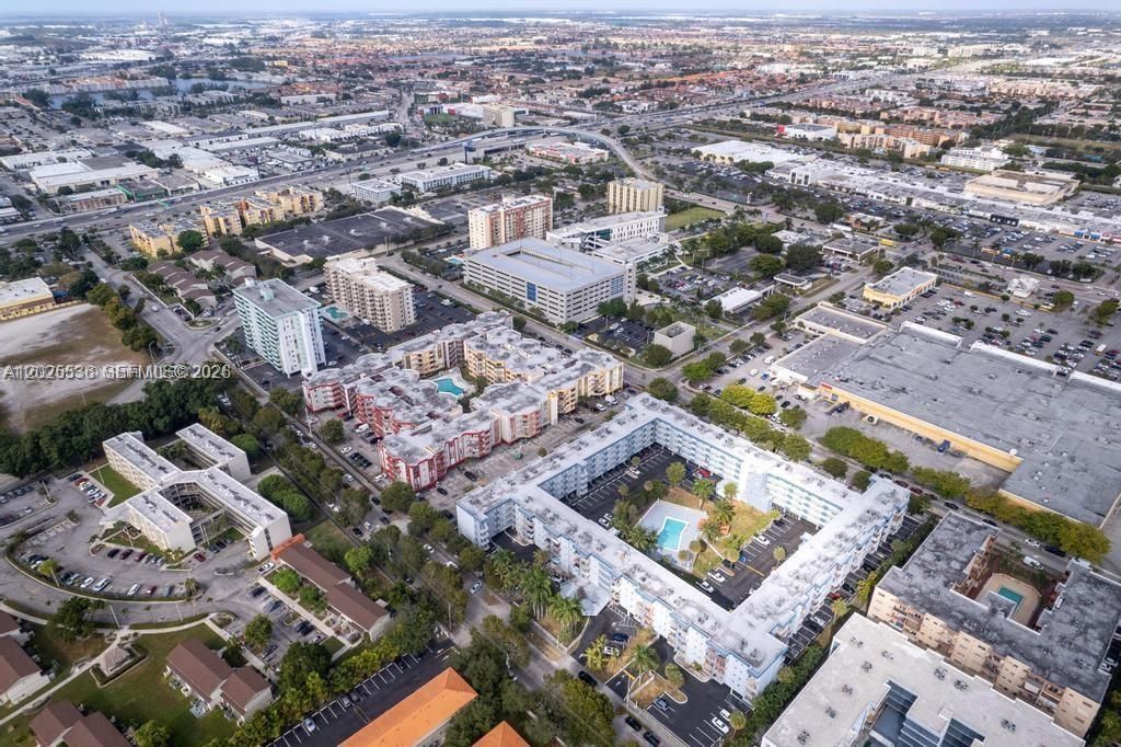 В аренду: $1,800 (1 спален, 1 ванн, 625 Квадратных фут)