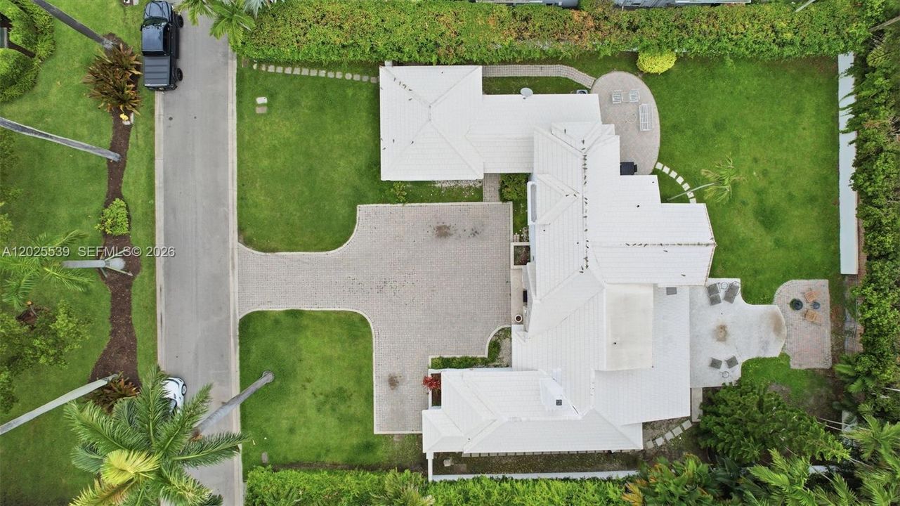 For Sale: $10,500,000 (4 beds, 4 baths, 3952 Square Feet)