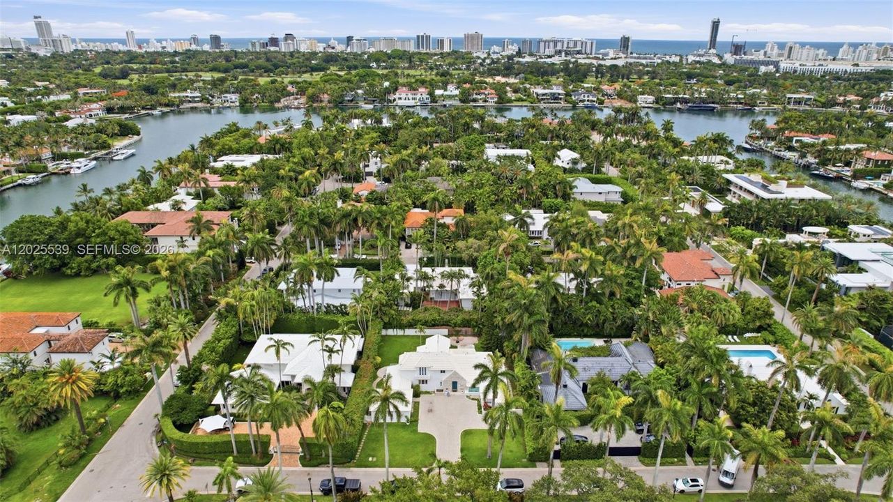 For Sale: $10,500,000 (4 beds, 4 baths, 3952 Square Feet)