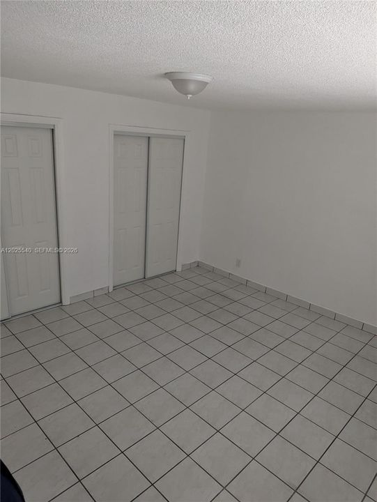 Activo con contrato: $1,450 (1 camas, 1 baños, 11257 Pies cuadrados)