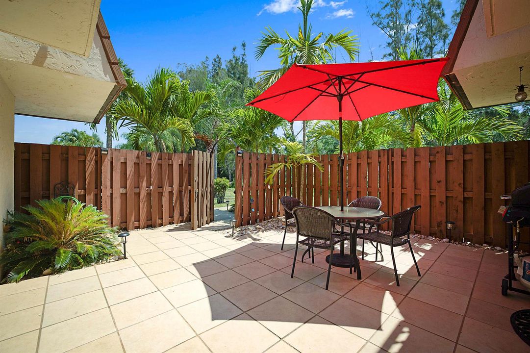 835 Center St 11C-2