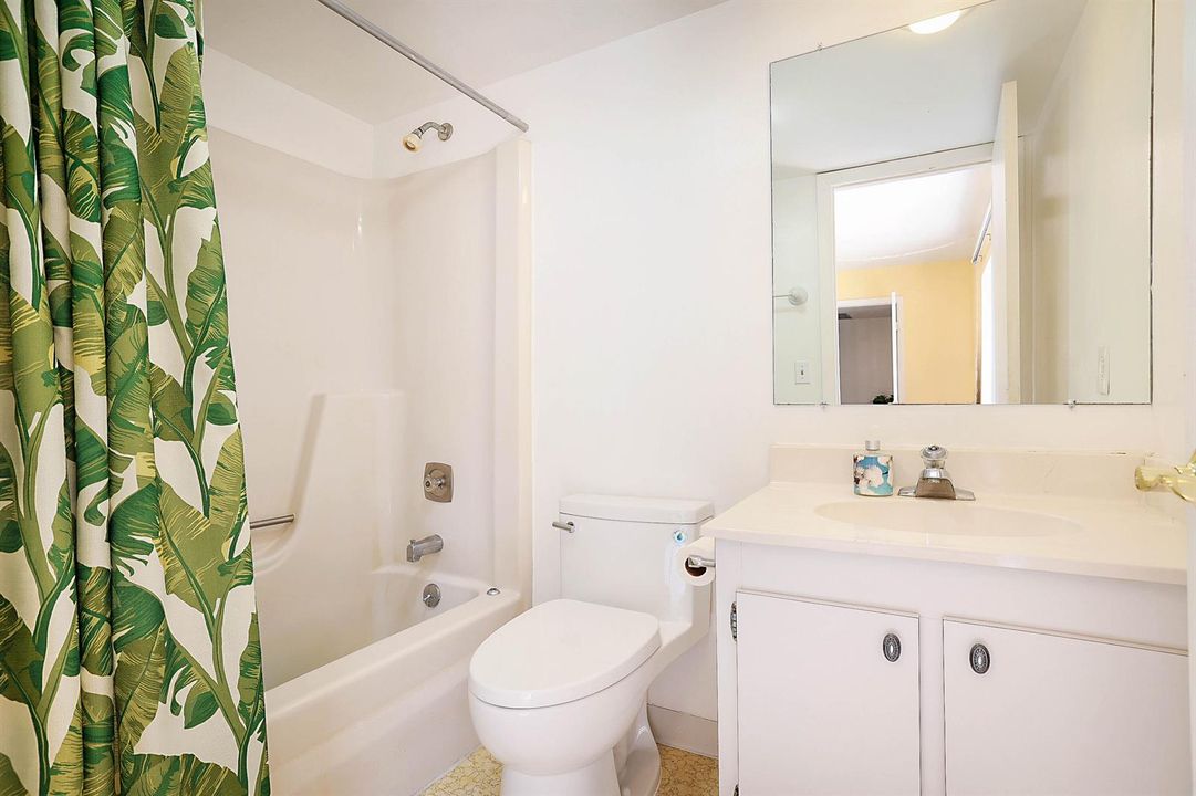 835 Center St 11C-21