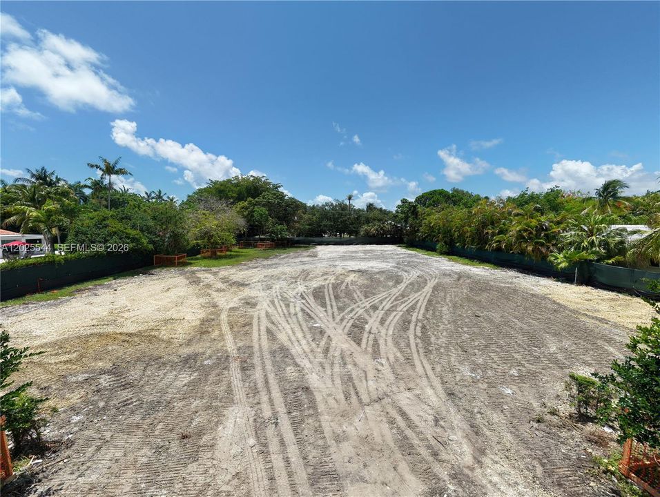 Recently Sold: $3,495,000 (0.93 acres)