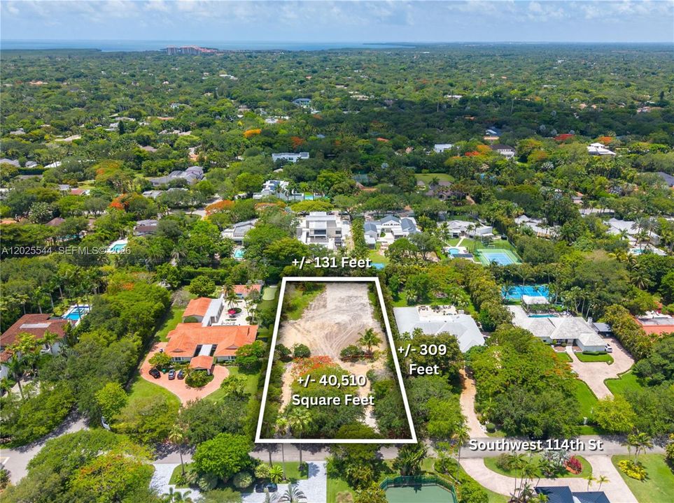 Recently Sold: $3,495,000 (0.93 acres)