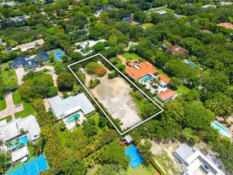 Recently Sold: $3,495,000 (0.93 acres)