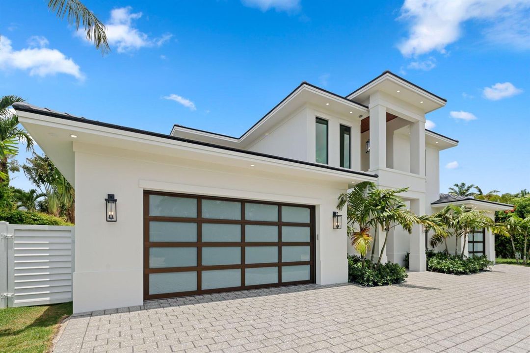 1160 Emerald Lane - 4.jpg-SMALL
