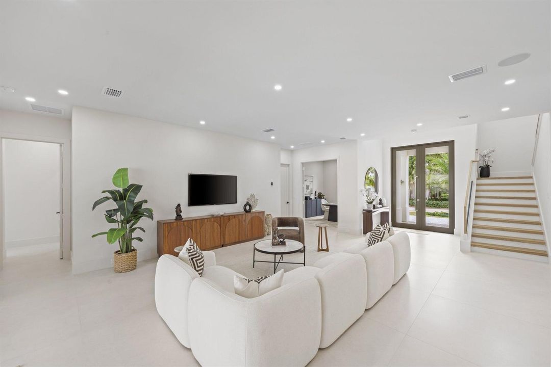 1160 Emerald Lane - 10.jpg-SMALL