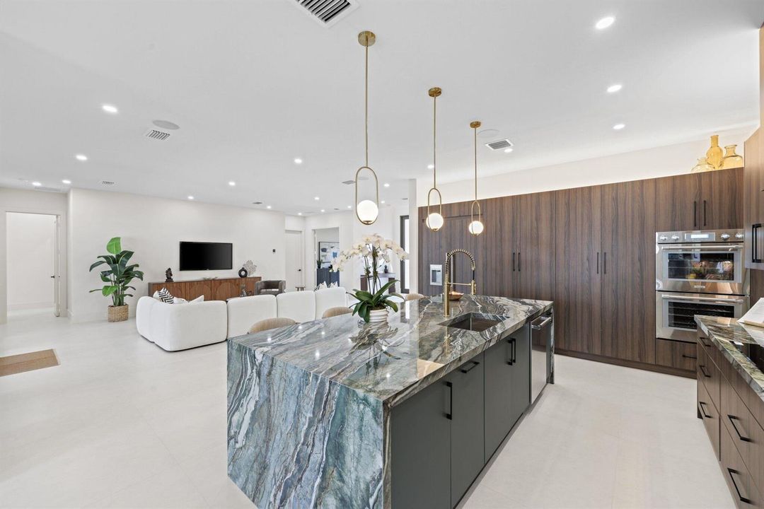 1160 Emerald Lane - 19.jpg-SMALL