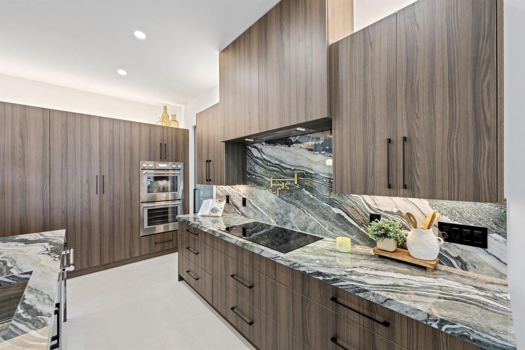 1160 Emerald Lane - 20.jpg-SMALL