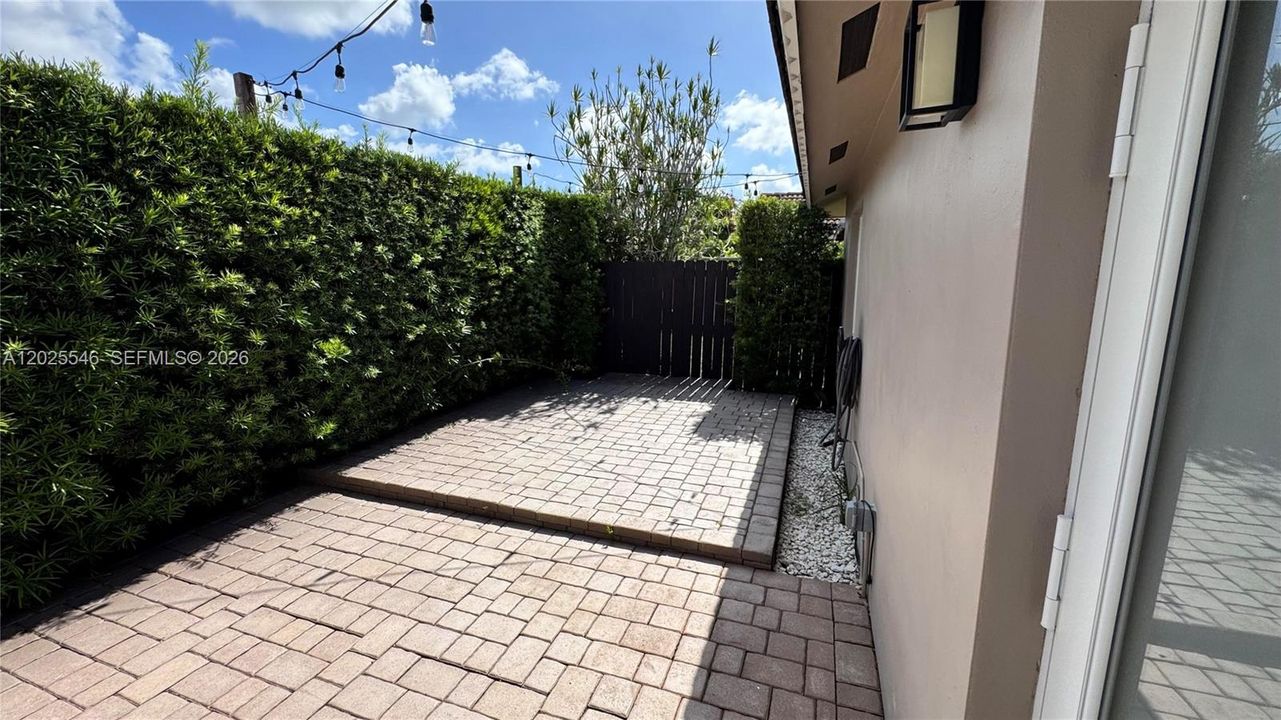 En Venta: $675,000 (3 camas, 2 baños, 0 Pies cuadrados)