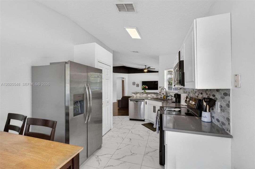 Active With Contract: $389,999 (4 beds, 2 baths, 1378 Square Feet)