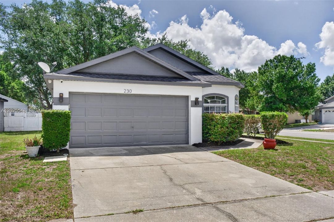 Active With Contract: $389,999 (4 beds, 2 baths, 1378 Square Feet)