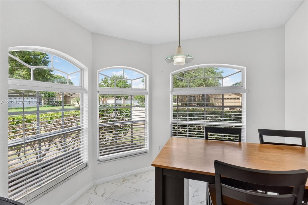 Active With Contract: $389,999 (4 beds, 2 baths, 1378 Square Feet)