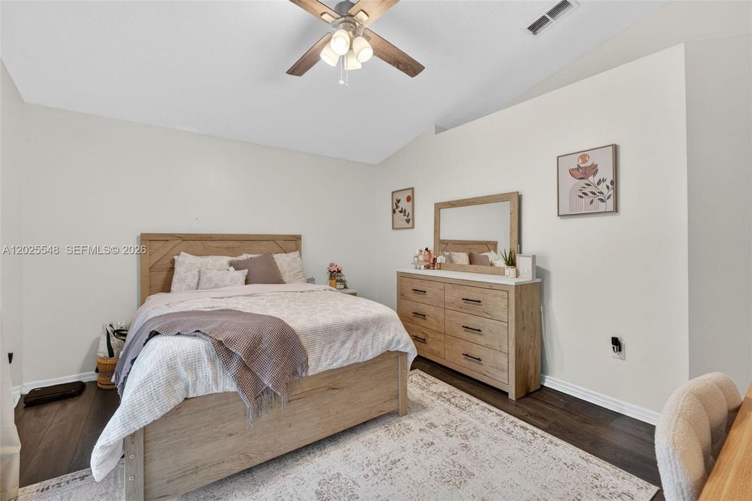 Active With Contract: $389,999 (4 beds, 2 baths, 1378 Square Feet)