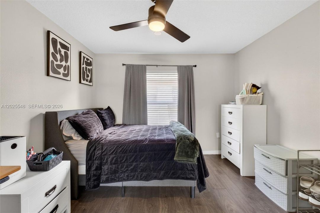Active With Contract: $389,999 (4 beds, 2 baths, 1378 Square Feet)