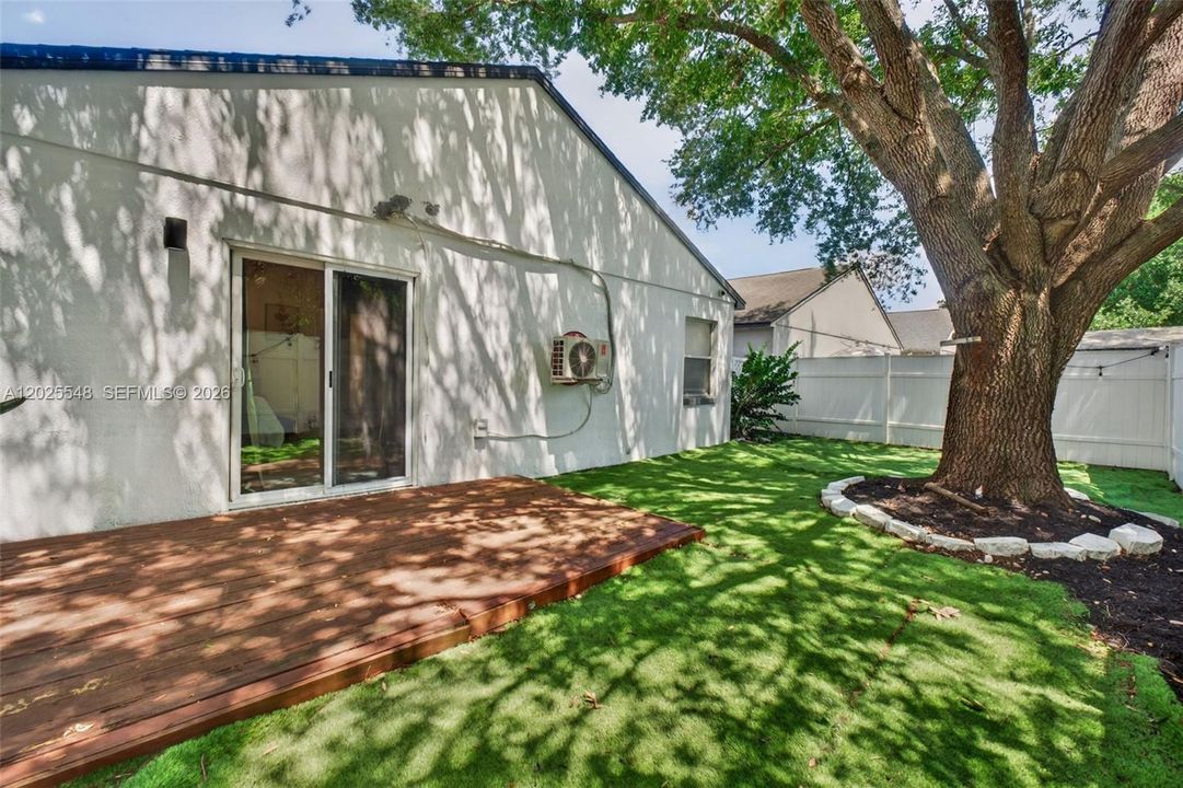 Active With Contract: $389,999 (4 beds, 2 baths, 1378 Square Feet)