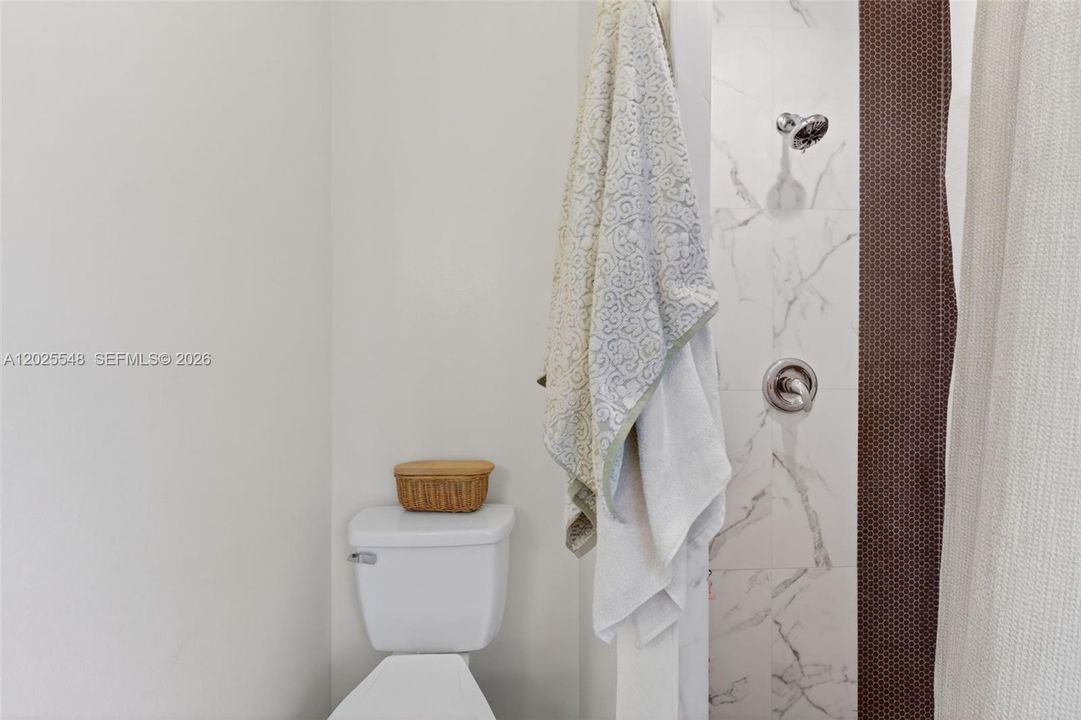 Active With Contract: $389,999 (4 beds, 2 baths, 1378 Square Feet)