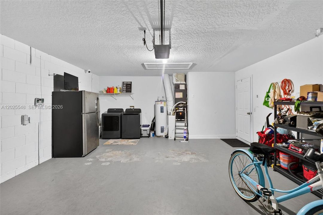 Active With Contract: $389,999 (4 beds, 2 baths, 1378 Square Feet)