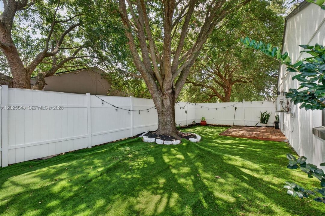 Active With Contract: $389,999 (4 beds, 2 baths, 1378 Square Feet)