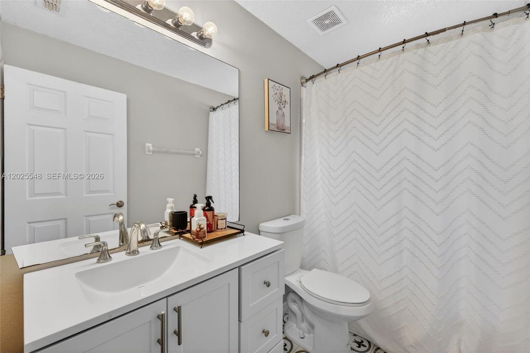 Active With Contract: $389,999 (4 beds, 2 baths, 1378 Square Feet)