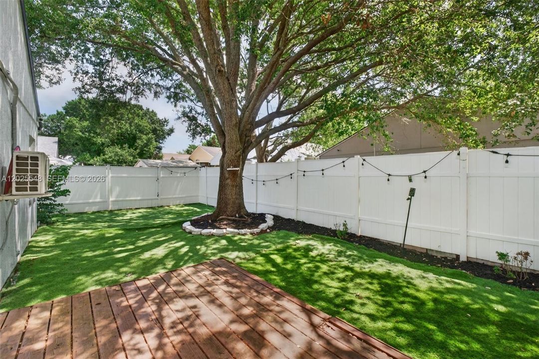 Active With Contract: $389,999 (4 beds, 2 baths, 1378 Square Feet)