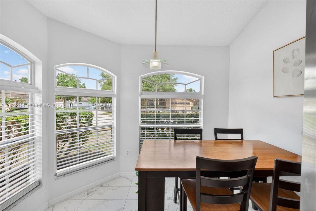 Active With Contract: $389,999 (4 beds, 2 baths, 1378 Square Feet)