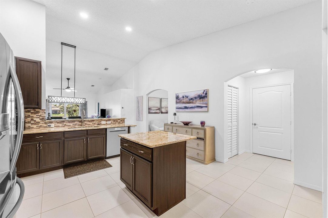 011-9463SwanseaLane-WestPalmBeach-FL-334